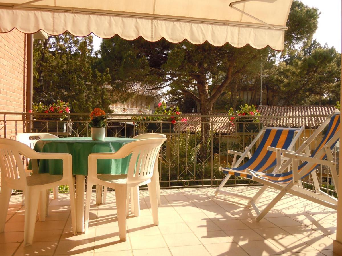 Villa Adria Lignano Sabbiadoro Kültér fotó